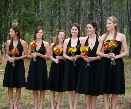 bridesmaids-with-different-hair-styles-95_17 Bridesmaids with different hair styles