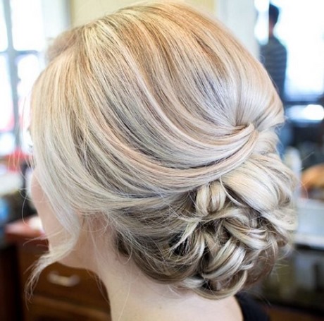 classic-updos-for-long-hair-13_6 Classic updos for long hair