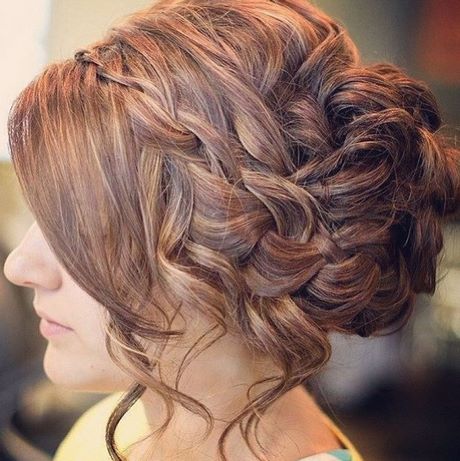 cute-prom-updos-for-long-hair-41_12 Cute prom updos for long hair