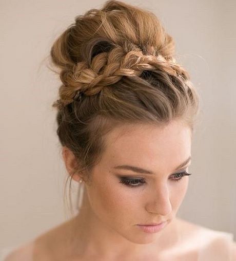 cute-prom-updos-for-long-hair-41_3 Cute prom updos for long hair
