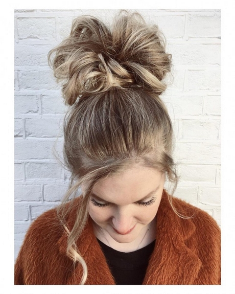 easiest-updos-for-long-hair-43_14 Easiest updos for long hair