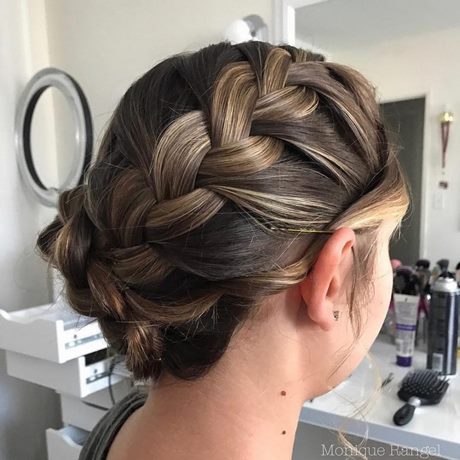 elegant-updos-for-long-hair-93_14 Elegant updos for long hair