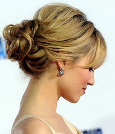 formal-hair-updos-for-medium-hair-10_17 Formal hair updos for medium hair