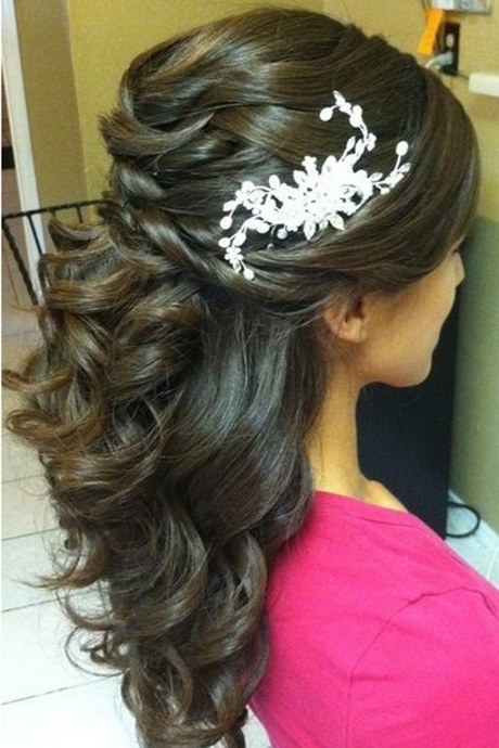 latest-bridesmaid-hairstyles-28_5 Latest bridesmaid hairstyles