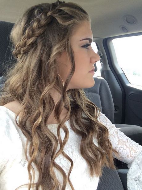 pretty-homecoming-hairstyles-95_15 Pretty homecoming hairstyles