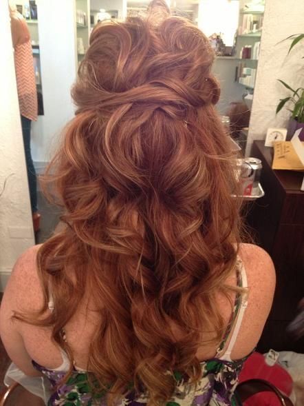 prom-hairstyles-for-long-hair-down-loose-curls-73_9 Prom hairstyles for long hair down loose curls