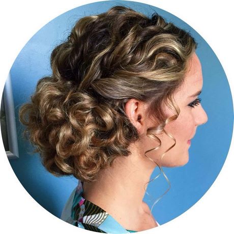 updo-curly-hairstyles-for-prom-70_13 Updo curly hairstyles for prom
