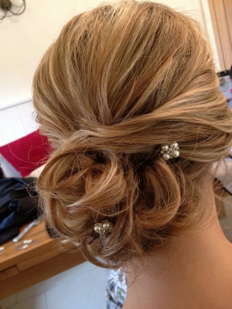 updo-hairstyles-for-wedding-bridesmaid-95_15 Updo hairstyles for wedding bridesmaid