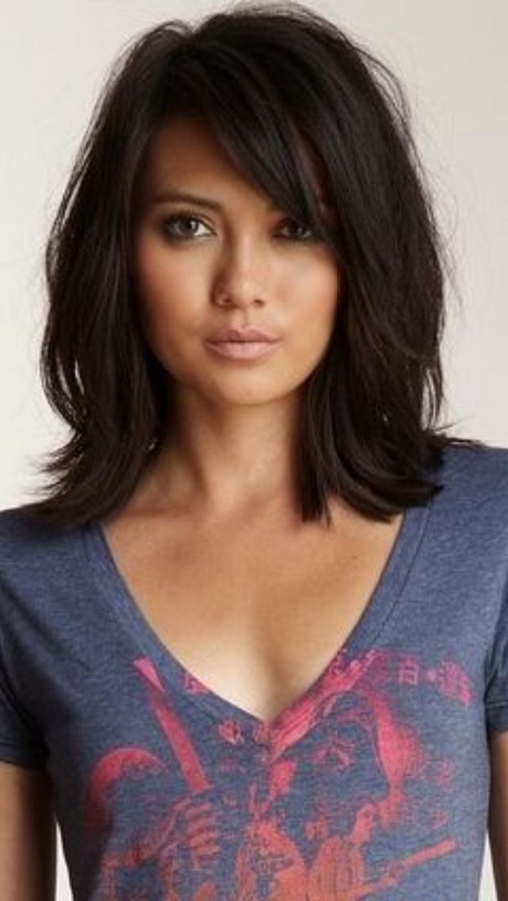 haircuts-for-shoulder-length-hair-with-bangs-12_15 Haircuts for shoulder length hair with bangs