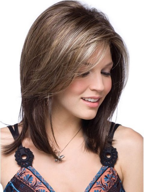 shoulder-length-layered-hair-with-bangs-95_6 Shoulder length layered hair with bangs