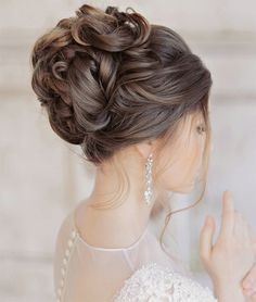 updo-hairstyles-for-long-thick-hair-99_9 Updo hairstyles for long thick hair