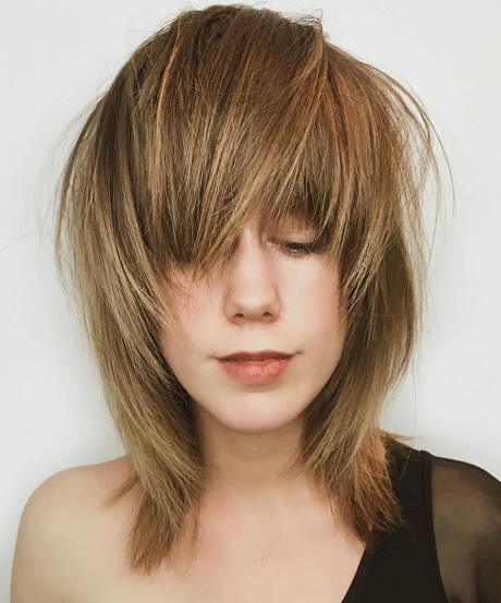 hairstyles-with-fringes-and-layers-86_10 Hairstyles with fringes and layers