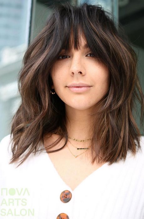 hairstyles-with-fringes-and-layers-86_15 Hairstyles with fringes and layers