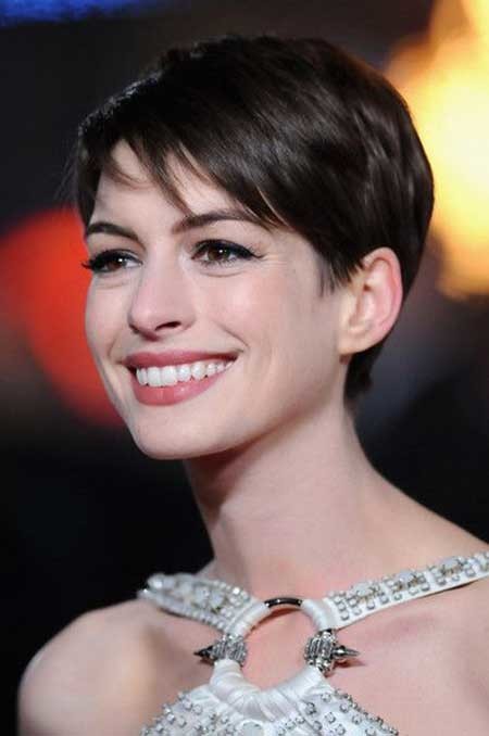 celebrity-short-haircuts-2019-31_12 Celebrity short haircuts 2019