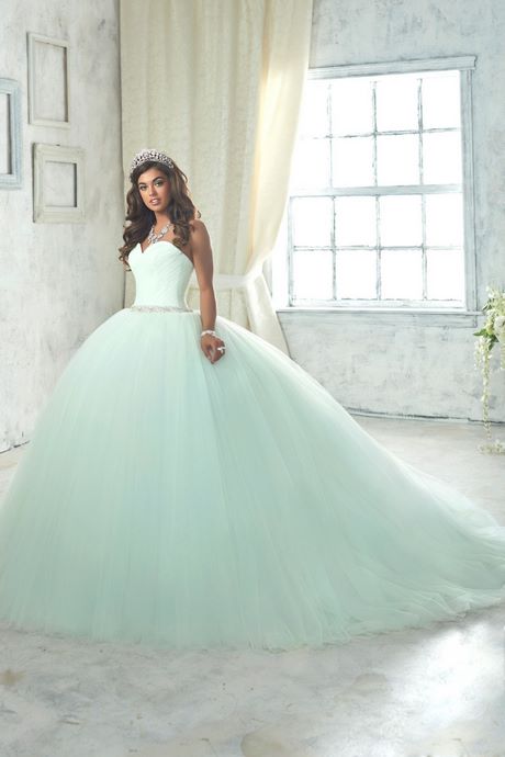 quinceanera-hairstyles-2019-33_15 Quinceanera hairstyles 2019