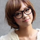 Hairstyles for women with glasses