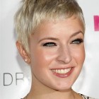 Pictures of very short hairstyles for women