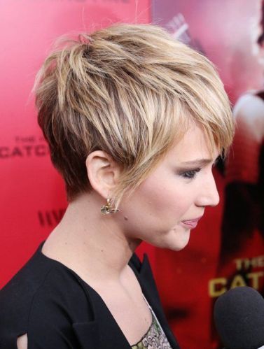 Short hairstyles of 2022
