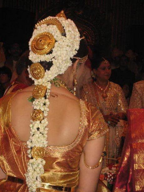 bridal-hairstyles-for-indian-weddings-21-5 Bridal hairstyles for indian weddings