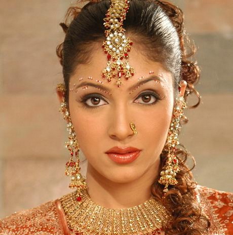 bridal-hairstyles-indian-wedding-35_17 Bridal hairstyles indian wedding