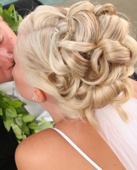 bridal-hairstyles-updos-33_14 Bridal hairstyles updos