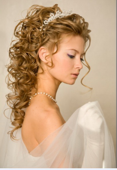 bridal-hairstyles-with-tiara-31_17 Bridal hairstyles with tiara