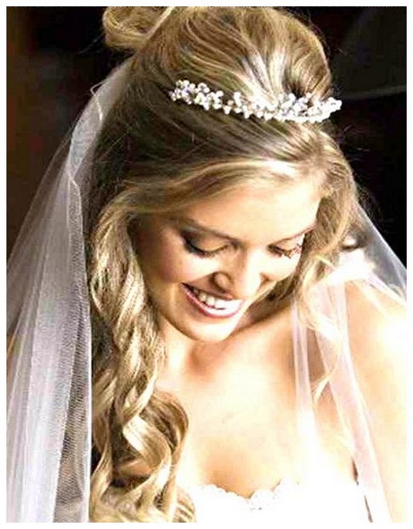 bridal-hairstyles-with-veil-and-tiara-50-6 Bridal hairstyles with veil and tiara