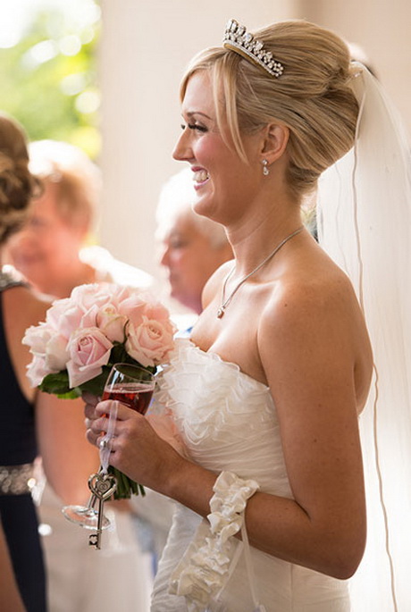 brides-hair-up-69_12 Brides hair up