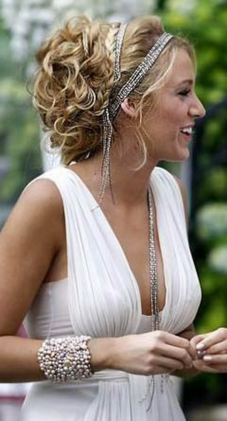 curly-wedding-updos-95_8 Curly wedding updos