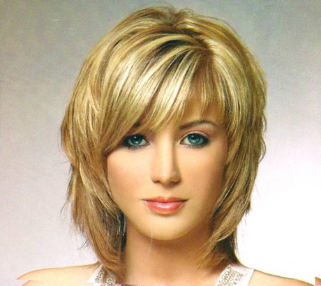 Feathered hairstyles for short hair