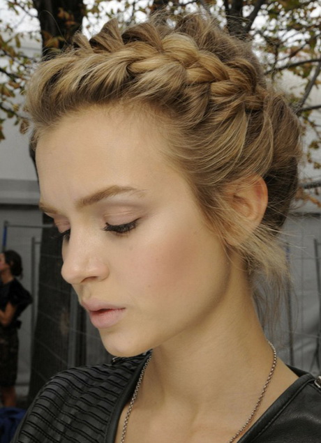 french-braid-hairstyles-for-long-hair-61_15 French braid hairstyles for long hair