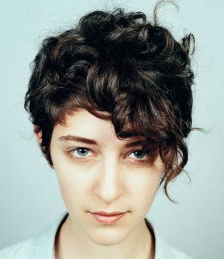 hairstyles-for-short-curly-hair-for-women-34_18 Hairstyles for short curly hair for women