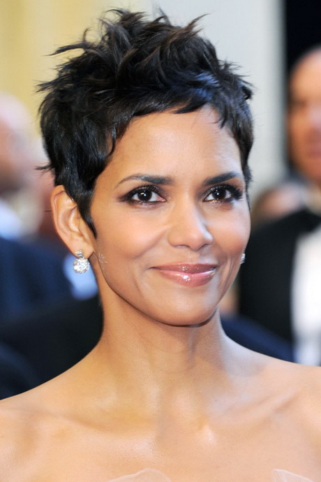 halle-berry-pixie-haircut-25 Halle berry pixie haircut