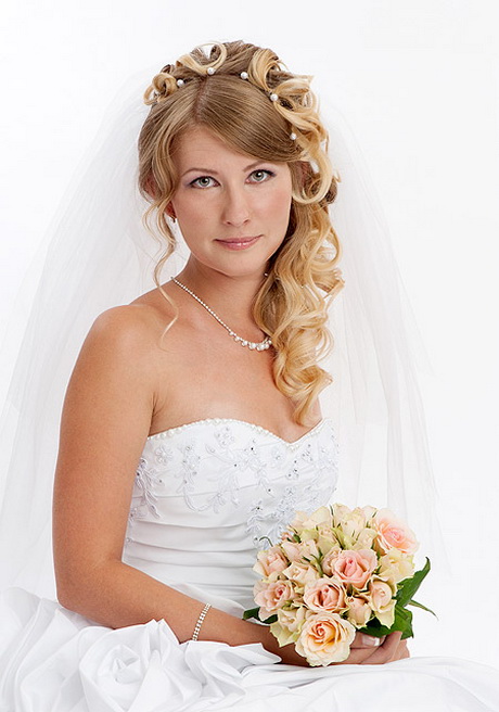 long-curly-wedding-hair-04_8 Long curly wedding hair