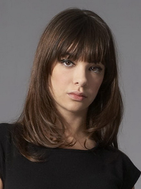 med-length-haircuts-with-bangs-89_9 Med length haircuts with bangs