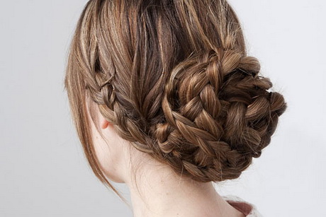 pretty-braided-hairstyles-58_13 Pretty braided hairstyles