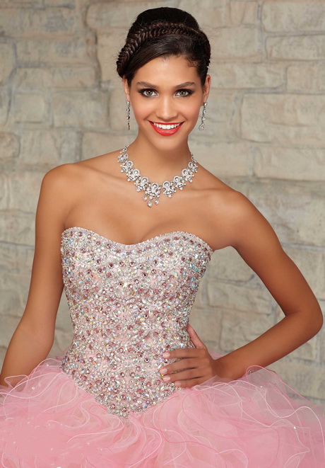 quinceanera-hairstyles-2015-91_13 Quinceanera hairstyles 2015