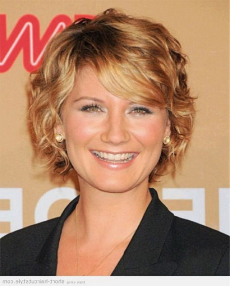 short-hairstyles-for-wavy-hair-2015-32_15 Short hairstyles for wavy hair 2015
