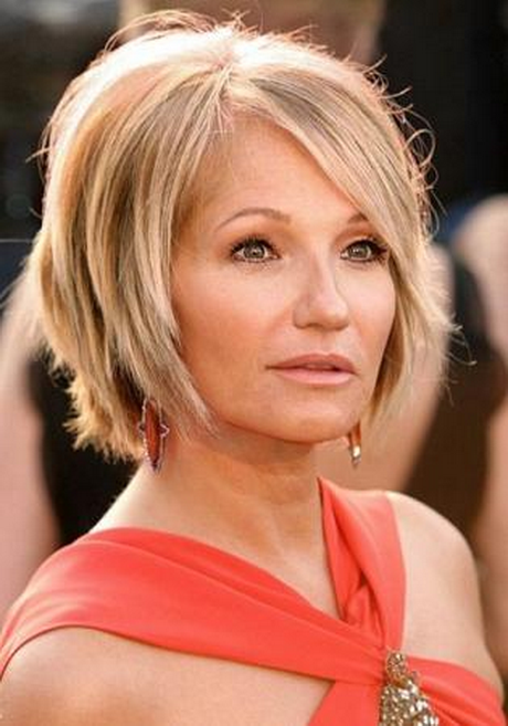 short-hairstyles-for-women-in-their-50s-30-5 Short hairstyles for women in their 50s