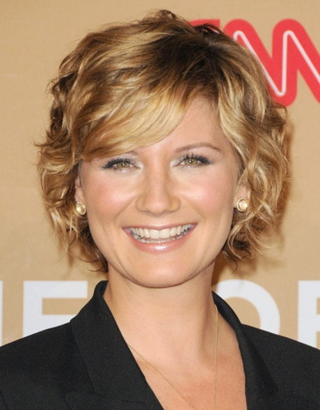 short-hairstyles-with-curly-hair-30_11 Short hairstyles with curly hair