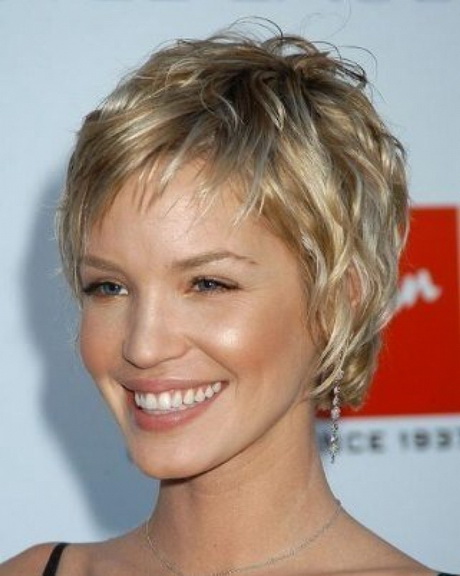 short-wavy-hairstyles-for-over-50-women-59_10 Short wavy hairstyles for over 50 women