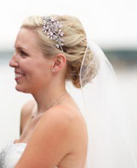 wedding-hairstyles-with-headband-69_13 Wedding hairstyles with headband