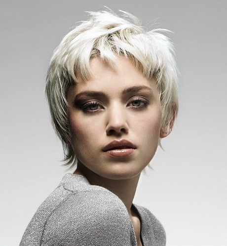 women-hairstyles-short-hair-40_17 Women hairstyles short hair