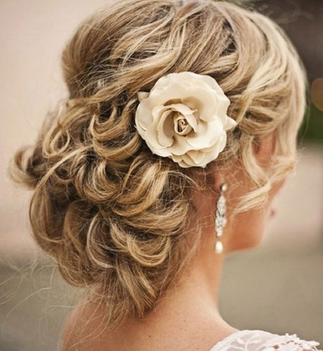 bridesmaid-hairstyles-for-medium-length-hair-02_4 Bridesmaid hairstyles for medium length hair