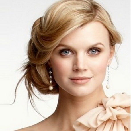 casual-prom-hairstyles-24_13 Casual prom hairstyles