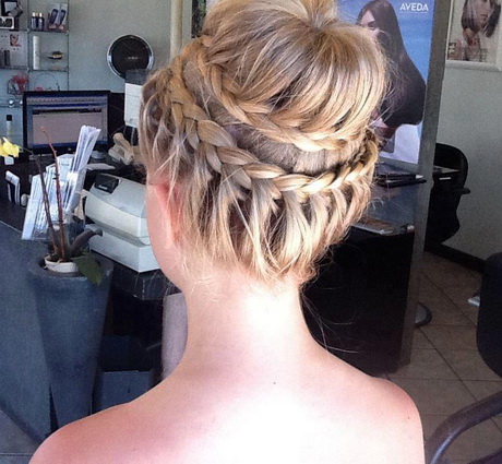 casual-prom-hairstyles-24_19 Casual prom hairstyles