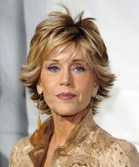 celebrity-short-hairstyles-for-women-over-50-45_20 Celebrity short hairstyles for women over 50