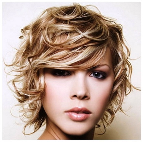 curly-girl-hairstyles-28_13 Curly girl hairstyles