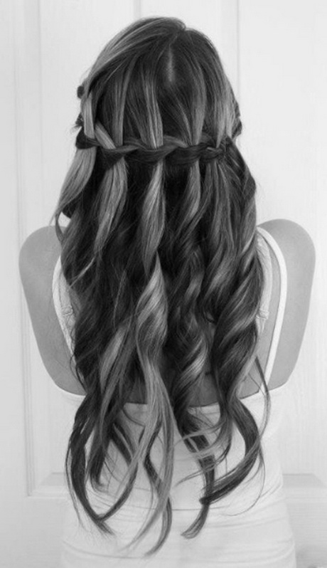 curly-hairstyles-for-graduation-41_2 Curly hairstyles for graduation