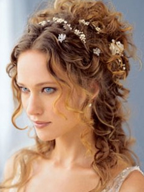 curly-half-up-hairstyles-77_2 Curly half up hairstyles